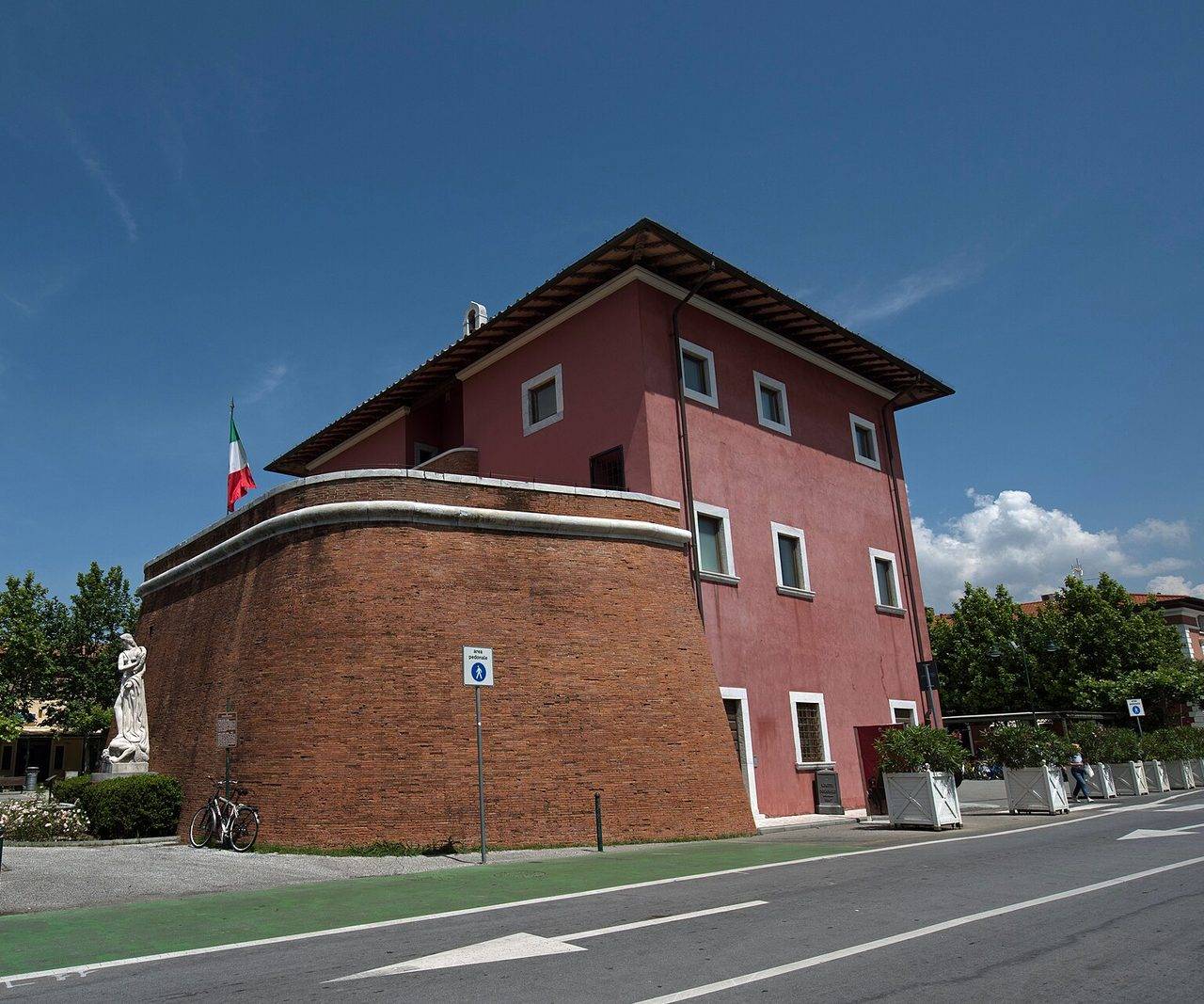 Forte dei Marmi's Quiet Charms: Beyond the Bustle