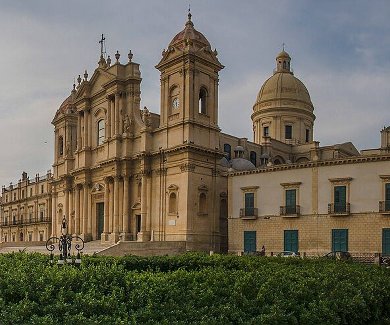 Noto with Little Ones: A Family's Guide to Baroque Grandeur